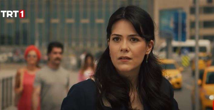 Zümrüdüanka'nın Suhandan'ı Pelin Abay'ın önünü açtı! 7 Zümrüdüanka'nın Suhandan'ı Pelin Abay'ın önünü açtı! 7