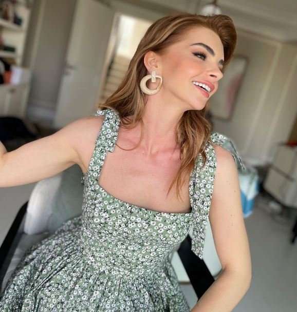 Sana ne olmuş Pelin Karahan! Ünlü oyuncu kilo verdi, arkadaşları bile gördüğünde şaşırıyor! 8 Sana ne olmuş Pelin Karahan! Ünlü oyuncu kilo verdi, arkadaşları bile gördüğünde şaşırıyor! 8