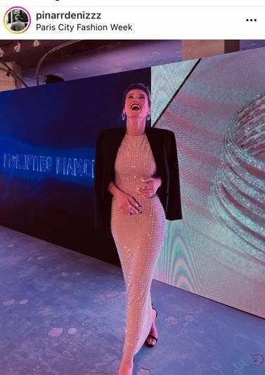 Pınar Deniz, Paris Moda Haftası'nda zarafeti ve birbirinden tarz kıyafetleriyle göz doldurdu! 12 Pınar Deniz, Paris Moda Haftası'nda zarafeti ve birbirinden tarz kıyafetleriyle göz doldurdu! 12
