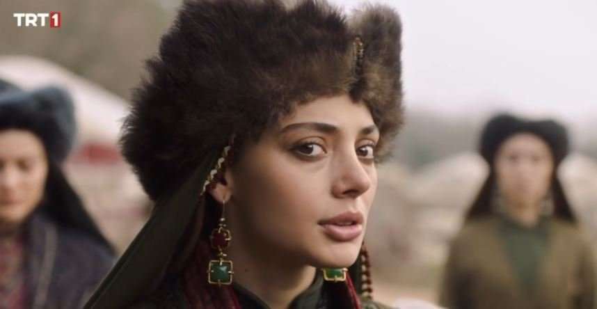 Alparslan dizisinde Fahriye Evcen ayrılığına sevinecek birisi var! 8