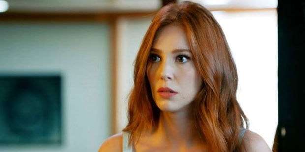 Hayranları büyük bir merakla bekliyor! Elçin Sangu geri mi dönüyor? 9 Hayranları büyük bir merakla bekliyor! Elçin Sangu geri mi dönüyor? 9