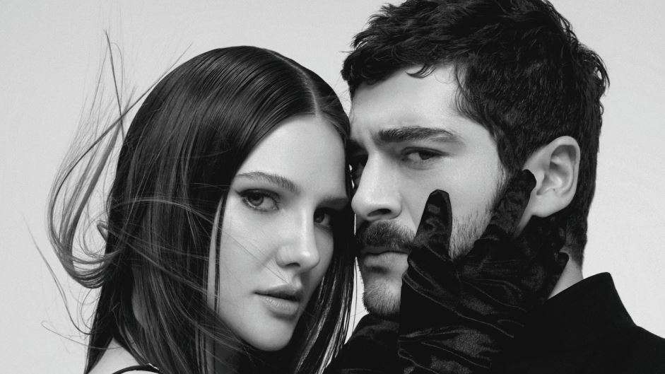 2021 yılının en iddialı dizi çifti Maraşlı'dan çıktı! Alina Boz ve Burak Deniz birbirlerine pas attı! 7