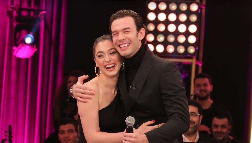 Aytaç Şaşmaz ve Cemre Baysel'in katıldığı Şarkılar Bizi Söyler sosyal medya gündem oldu! 8