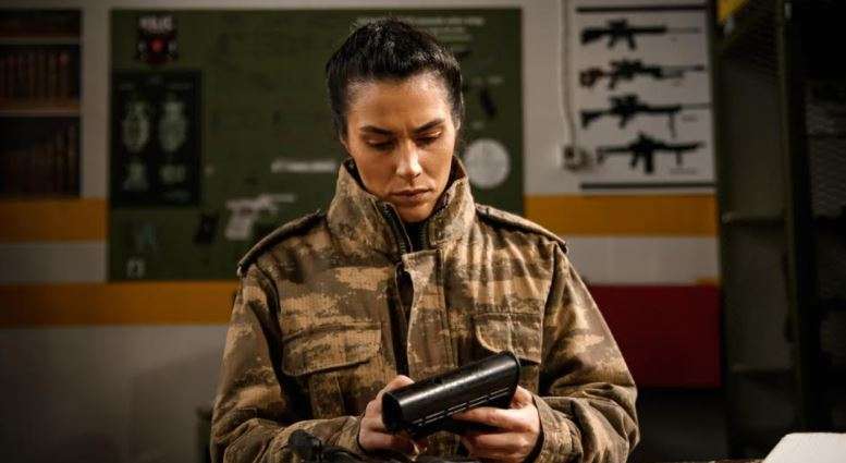 Savaşçı dizisi şanssızlığı yaşayan Serenay Aktaş'a dizi piyangosu vurdu! 7 Savaşçı dizisi şanssızlığı yaşayan Serenay Aktaş'a dizi piyangosu vurdu! 7