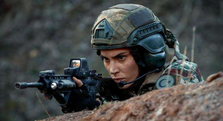 Kalp Yarası dizisini daha da dikkat çekecek hale getiren transfer! 7 Kalp Yarası dizisini daha da dikkat çekecek hale getiren transfer! 7