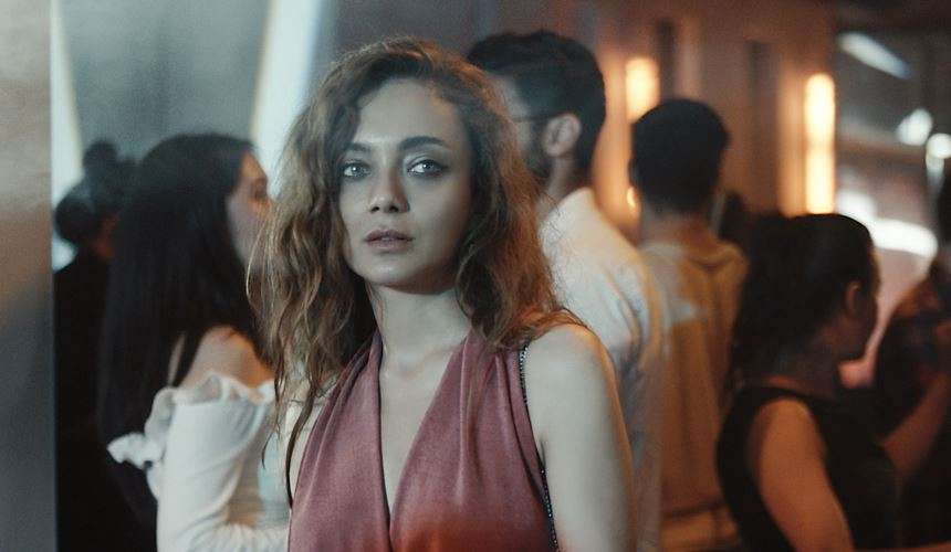 BluTV'nin çok sevilen dizisi Saygı'nın sezon finali geldi! 7