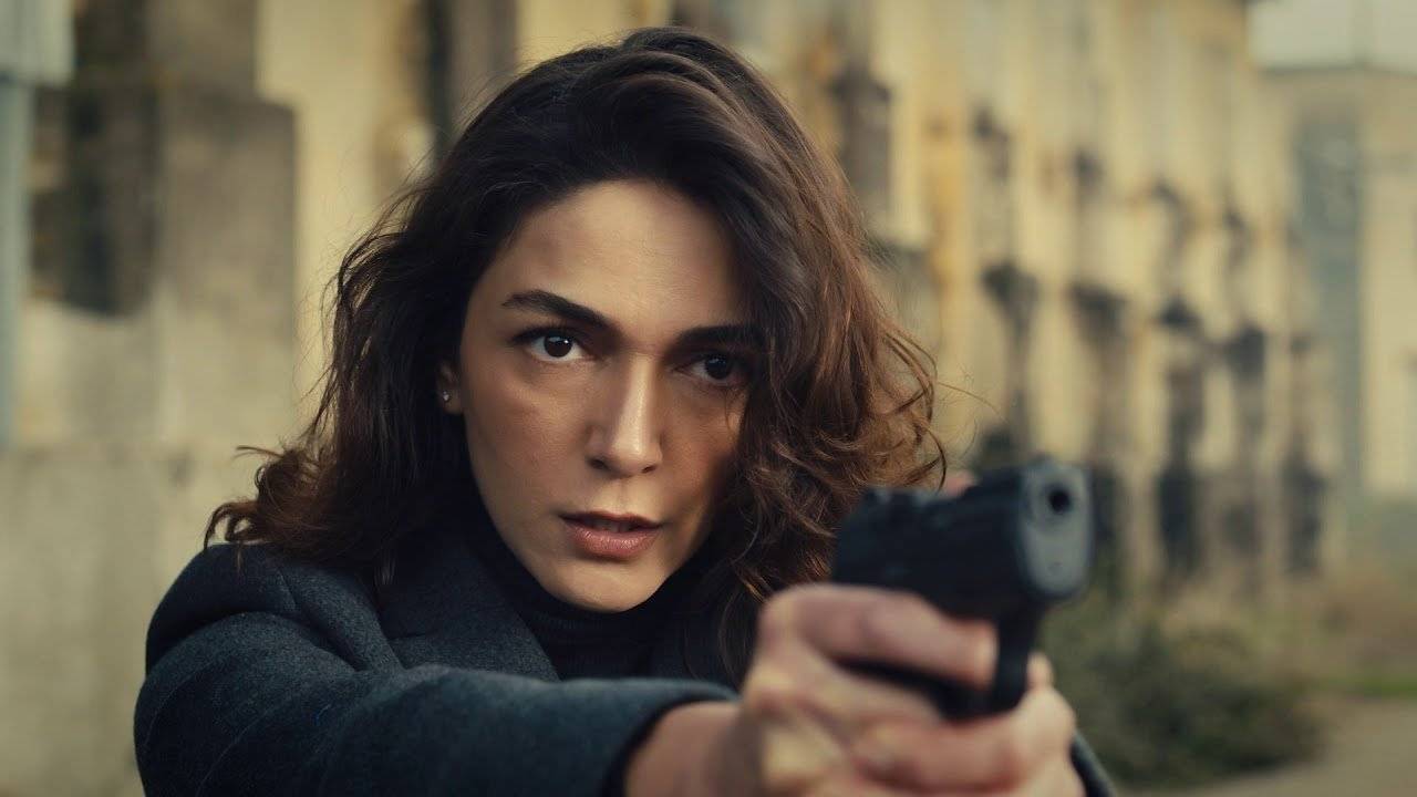 Vatanım Sensin’in güzeller güzeli Eftalya’sı Şebnem Hassanisoughi dizi dünyasına dönüyor! 7 Vatanım Sensin’in güzeller güzeli Eftalya’sı Şebnem Hassanisoughi dizi dünyasına dönüyor! 7