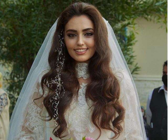 Bir Zamanlar Çukurova'nın Gülten'i Selin Genç, gelinliği giydi ve izleyicileri mest etti! 7 Bir Zamanlar Çukurova'nın Gülten'i Selin Genç, gelinliği giydi ve izleyicileri mest etti! 7