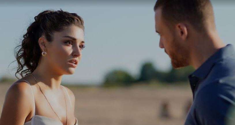 Sen Çal Kapımı'nda yeni döneme hoş geldiniz, Hande Erçel güzelliği ise bir başka! 9