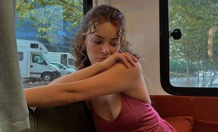 Seray Kaya için kariyerinin en zor dizisi Bir Küçük Gün Işığı olacak! 28