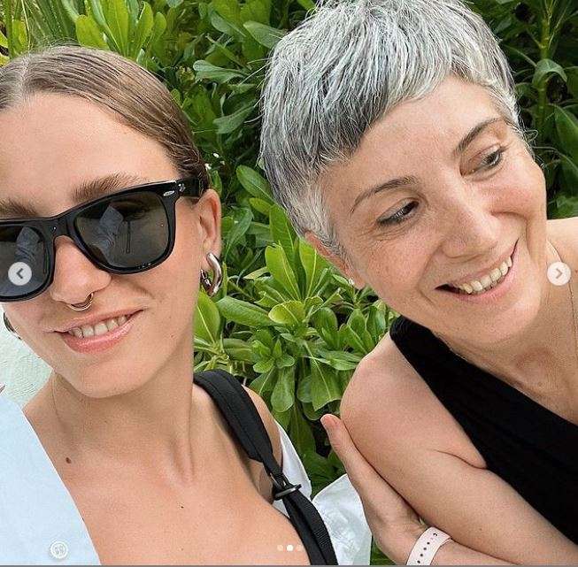 Serenay Sarıkaya'nın Maldivler tatiline kiminle gittiği ortaya çıktı! 10 Serenay Sarıkaya'nın Maldivler tatiline kiminle gittiği ortaya çıktı! 10