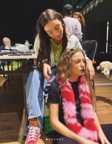 Serenay Sarıkaya ve Merve Dizdar yorgun ama mutlu!.. 7