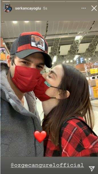 Serkan Çayoğlu ve Özge Gürel aşkına maske de engel olamadı! 7