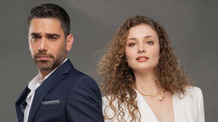 Serra Arıtük, Kadir Doğulu ile aynı sette olmanın şansını yaşıyor! 7
