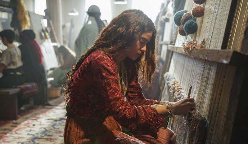 Simay Barlas'a bir şeyler olmuş, Aziz dizisinde bir harika! 7