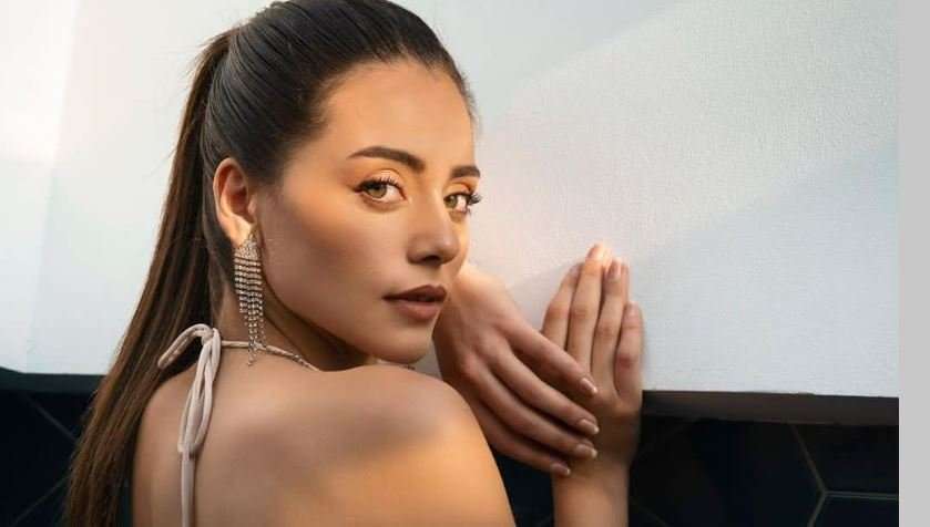 Kızılcık Şerbeti dizisi için yapılan en akıllı karar Sıla Türkoğlu oldu! 9