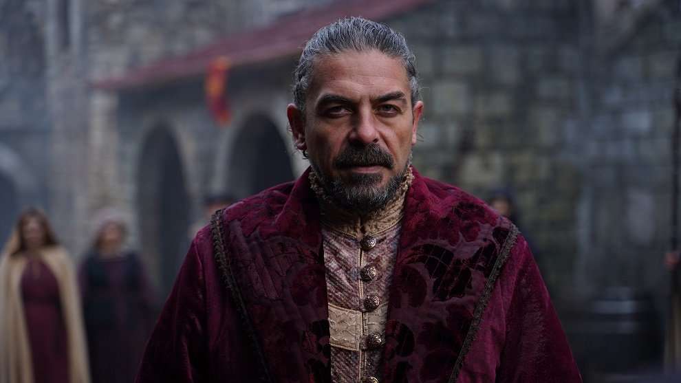 Sen Anlat Karadeniz dizisinden sonra Sinan Tuzcu etkili bir rol ile yeniden dizilere dönüyor! 8 Sen Anlat Karadeniz dizisinden sonra Sinan Tuzcu etkili bir rol ile yeniden dizilere dönüyor! 8