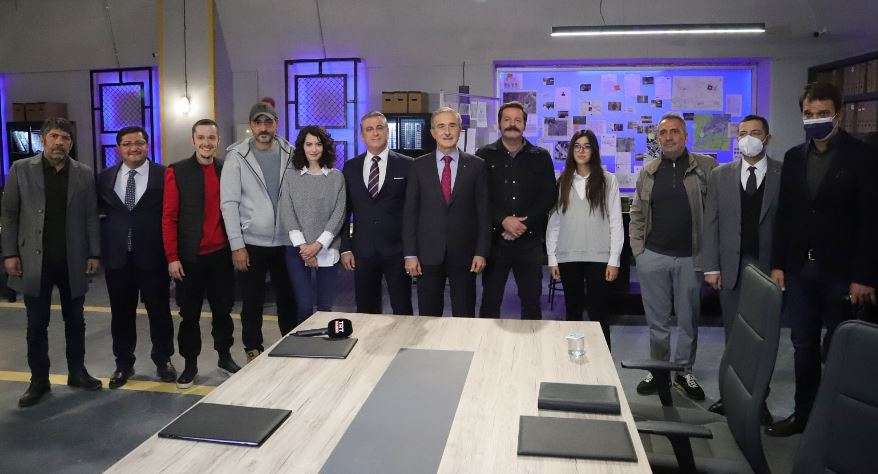 TRT1'in Teşkilat dizisine sürpriz bir ziyaret! 7