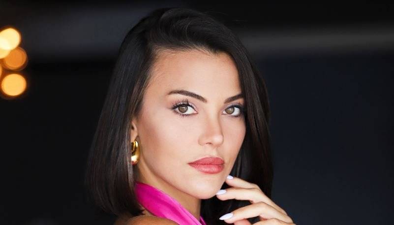 Tuvana Türkay hayranlarına müdje, yeni proje için sete çıktı! 8 Tuvana Türkay hayranlarına müdje, yeni proje için sete çıktı! 8