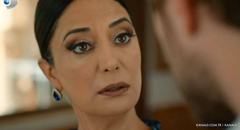 Rüçhan'ın lafları Soner'e resmen tokat gibi çarptı! İşte Üç Kız Kardeş'te herkesin içinin yağlarını eriten sahne... 7