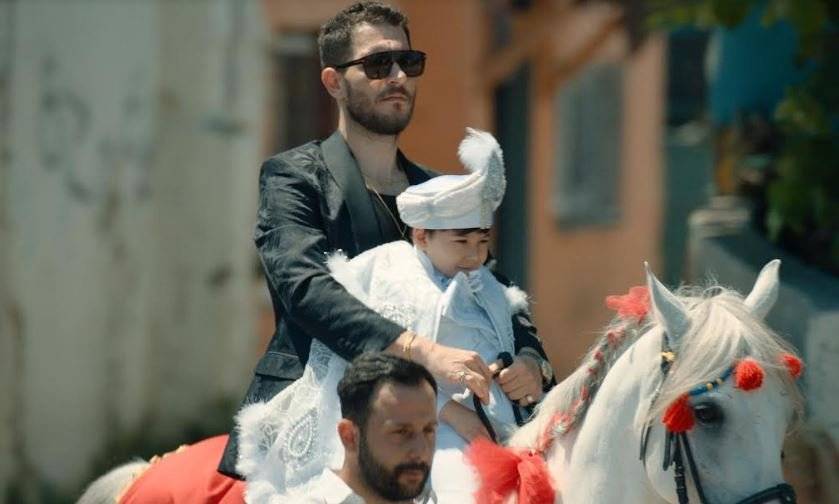 Üç Kuruş dizisi şanına yakışır bir şekilde nokta koydu! Finale Aslıhan Malbora'nın göbek dansı damgasını vurdu! 8 Üç Kuruş dizisi şanına yakışır bir şekilde nokta koydu! Finale Aslıhan Malbora'nın göbek dansı damgasını vurdu! 8