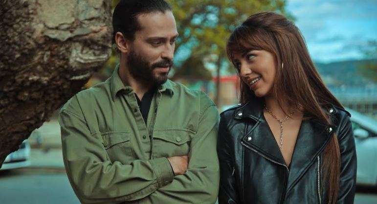 Üç Kuruş dizisindeki gergin sahnelere bakmayın, sahne arkasında çok komikler! 9