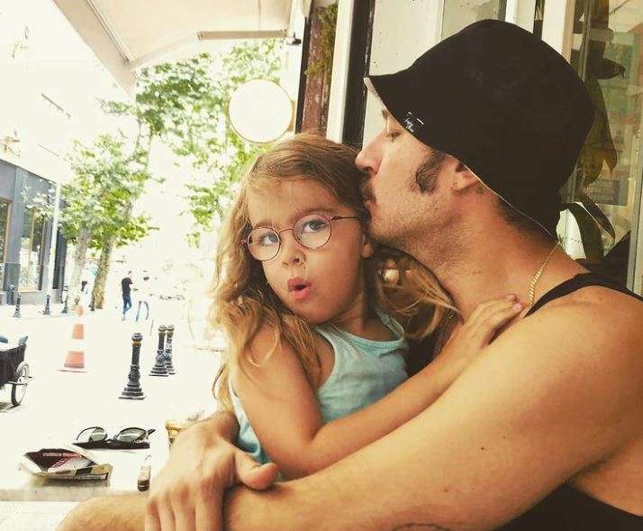 İşte Üç Kuruş dizi ile anlaşan Uraz Kaygılaroğlu'nun hayatının anlamı! 8