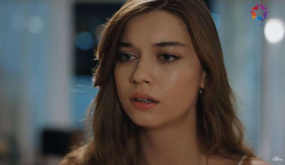 Tam Ferit'ten beklenecek hareket! Yalı Çapkını dizisinde eleştirilen sahneden böyle çark edildi! 12 Tam Ferit'ten beklenecek hareket! Yalı Çapkını dizisinde eleştirilen sahneden böyle çark edildi! 12