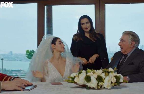 Gel de şaşırma! Yasak Elma absürtlükte bir eşik daha atladı! 10