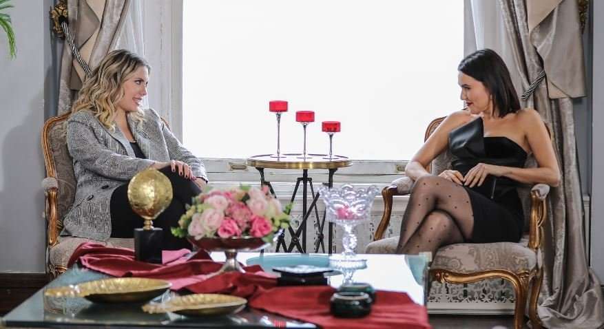 Altıncı sezon hazırlığına başlayan Yasak Elma’da yüzler gülüyor! 7 Altıncı sezon hazırlığına başlayan Yasak Elma’da yüzler gülüyor! 7