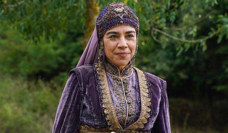 Yeşim Ceren Bozoğlu'na böyle bir dizi 40 yılda bir gelir! 7
