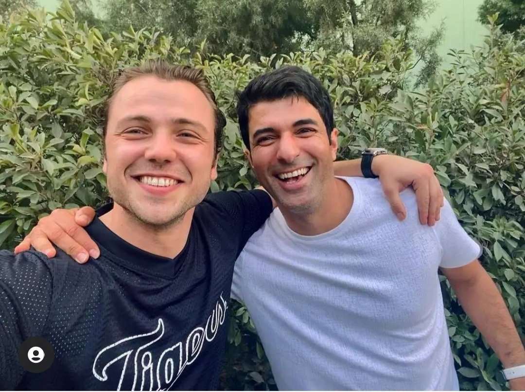 Yolun Açık Olsun'un yıldızları Engin Akyürek ve Tolga Sarıtaş'tan kıskandıran poz! 7
