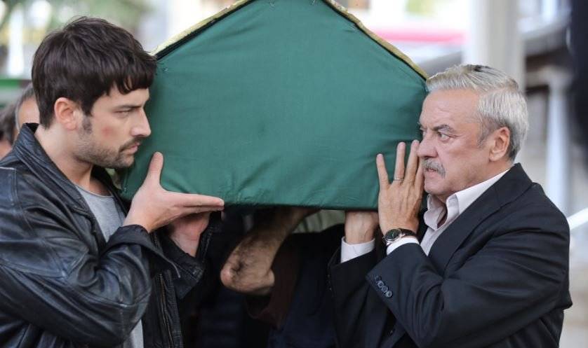 Reytinge değil, Alp Navruz'a bak! Yürek Çıkmazı ilk bölümde oyuncuya yapılan yorumlar, diziden daha çok! 22