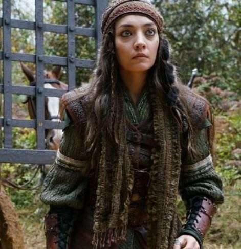 Kuruluş Osman'ın Targun Hatun'u Zeynep Tuğçe Bayat, Sol Yanım dizisi başlayınca bir dert sahibi oldu! 23