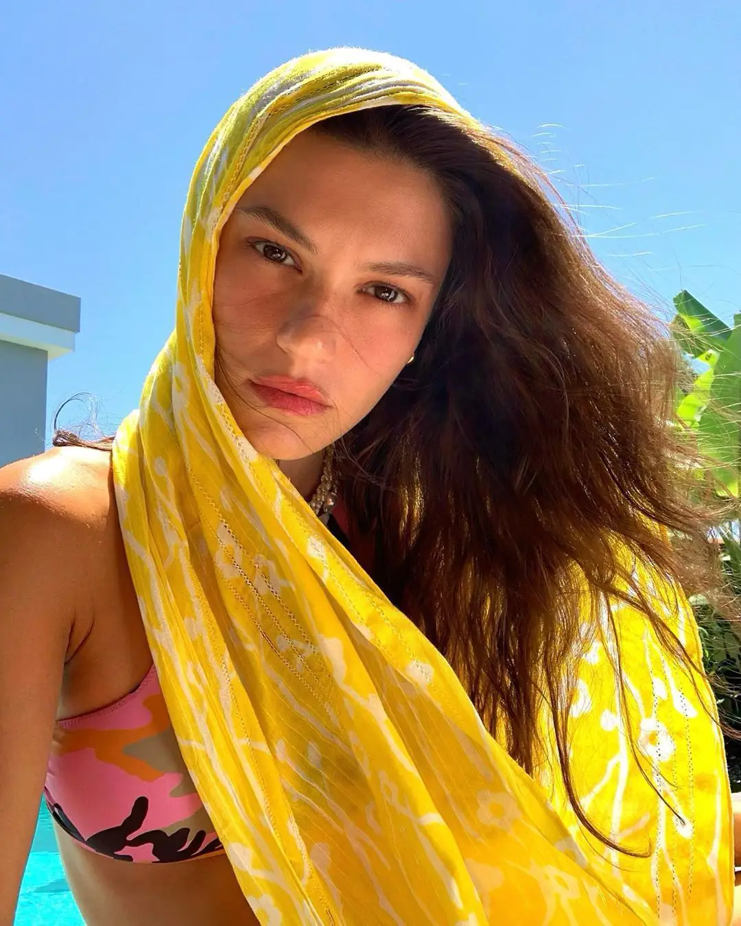 Yüsra Geyik'in tatil güzelliği, hayranlarını mest etti! 8