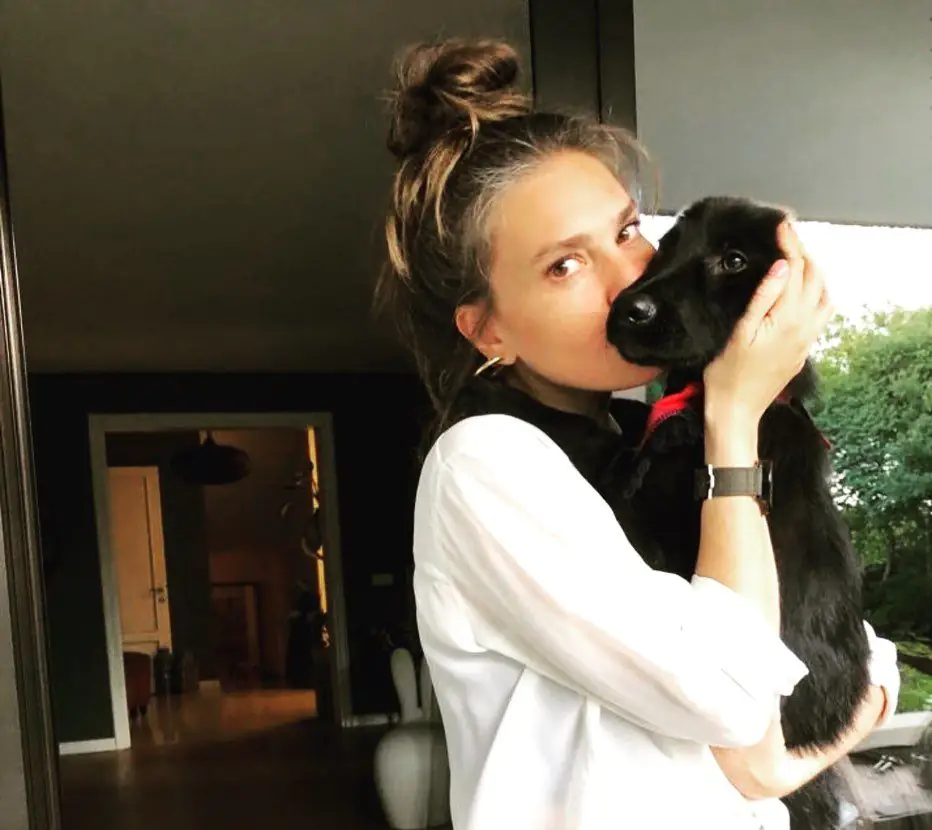 Aslı Enver'in ailesinin en küçük üyesi eve geldi! 7