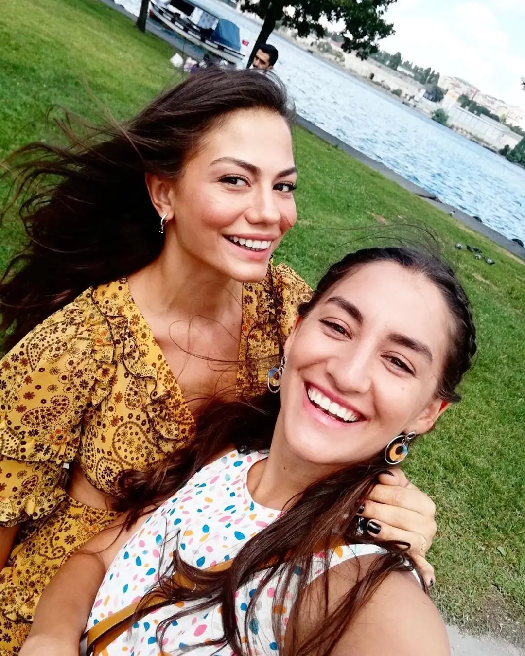 Demet Özdemir'den kardeşçilik, Deniz Baysal, aradığını buldu! Aslıhan Güner'in yeni modası! 9