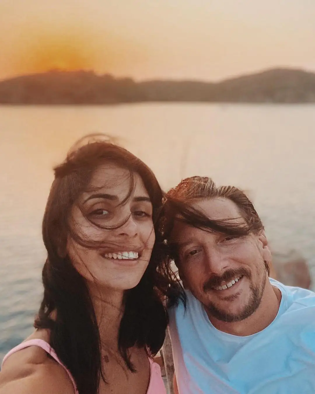 Beyza Şekerci - Engin Hepileri ve Hazal Subaşı aynı ruh halinde! Merve Oflaz'dan seksi poz! 9