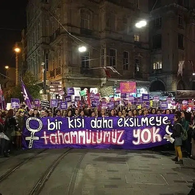 Eğlendik, güldük tamam! Eda Ece, hayatın gerçeklerini unutmuyor! 7