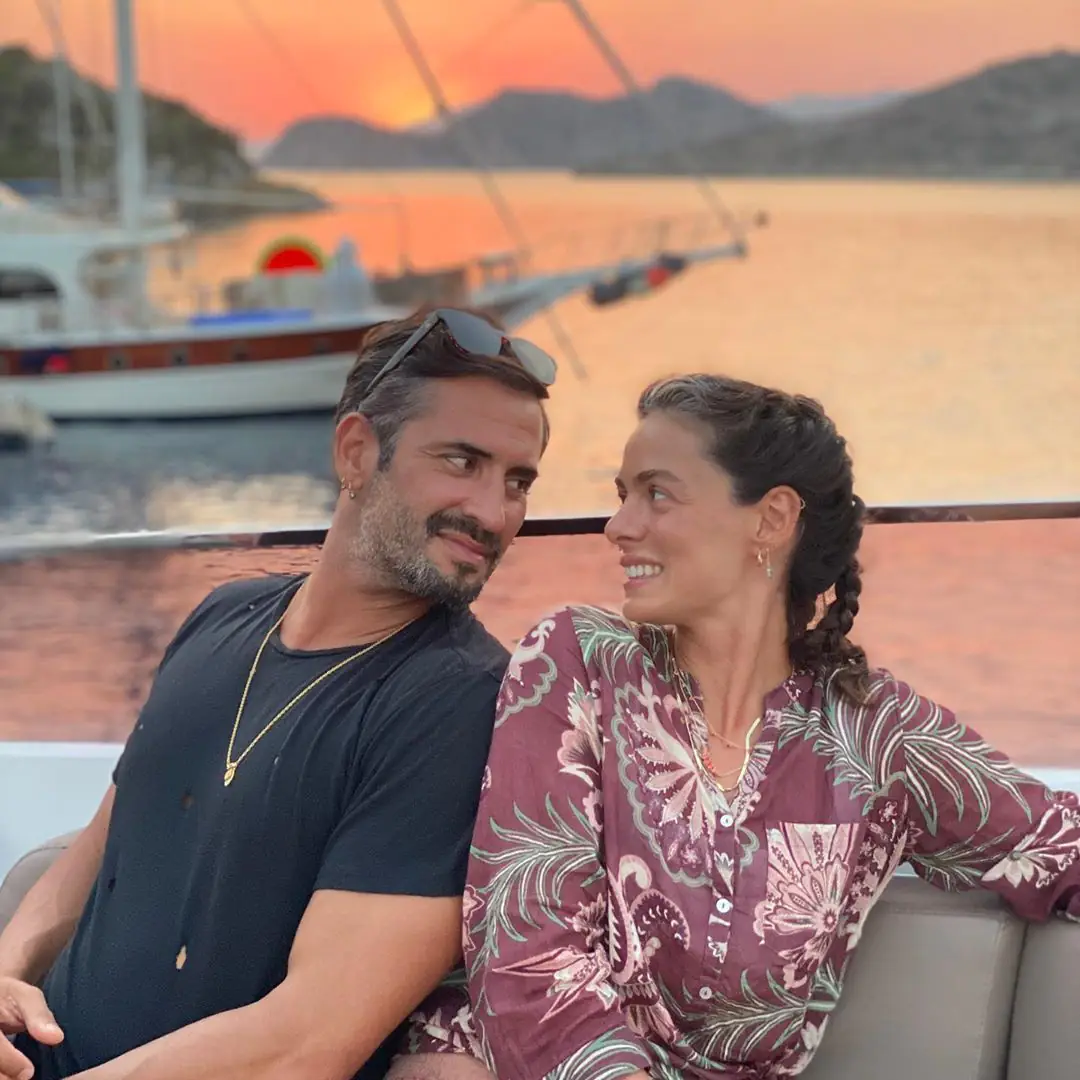 Söze gerek yok! Özge Özpirinçci ve Şükran Ovalı'dan dikkat çeken mesajlar! 8