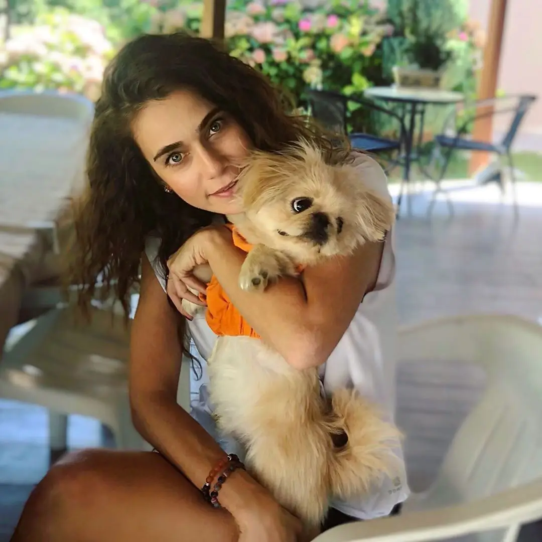 Çiğdem Batur ve Ece Uslu'dan kalp bıraktıran paylaşımlar! 8