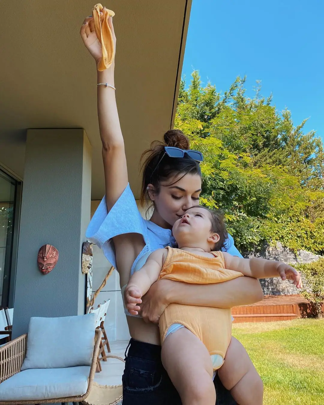 Ne Kerem Bursin ne başkası! Hande Erçel'in yeğeniyle pozlarını görmelisiniz! 10