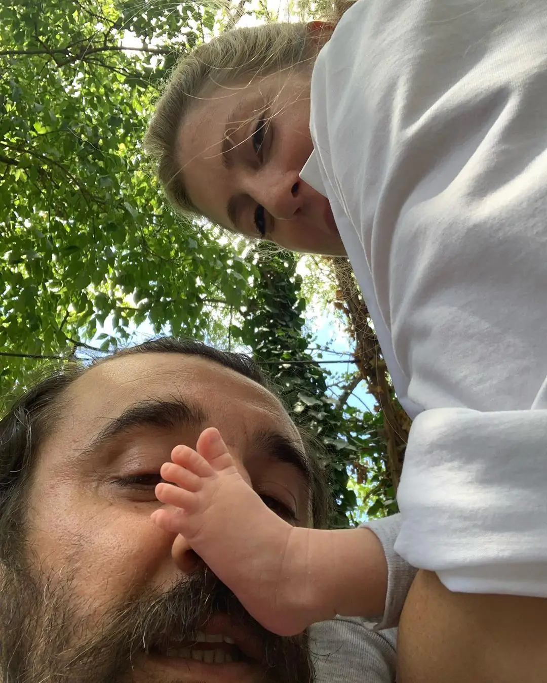 Tam olmadı ama olsun! Taze baba Necip Memili'den kızı Asya ile ilk paylaşım... 7