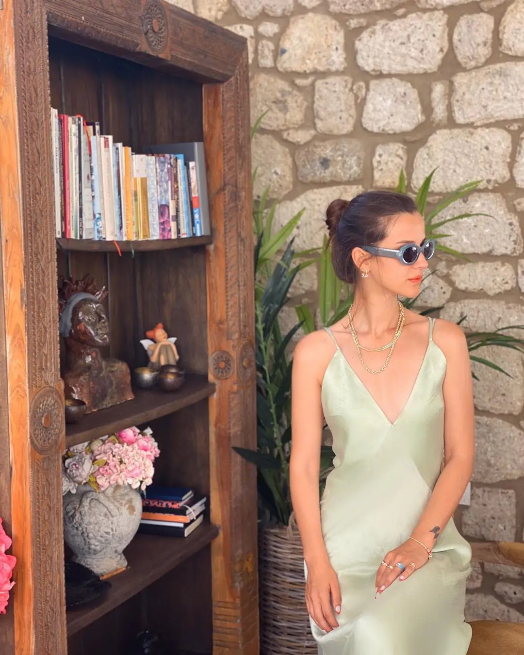 İrem Helvacıoğlu, Birce Akalay ve Hande Soral hem çok zarif hem çok güzel 9