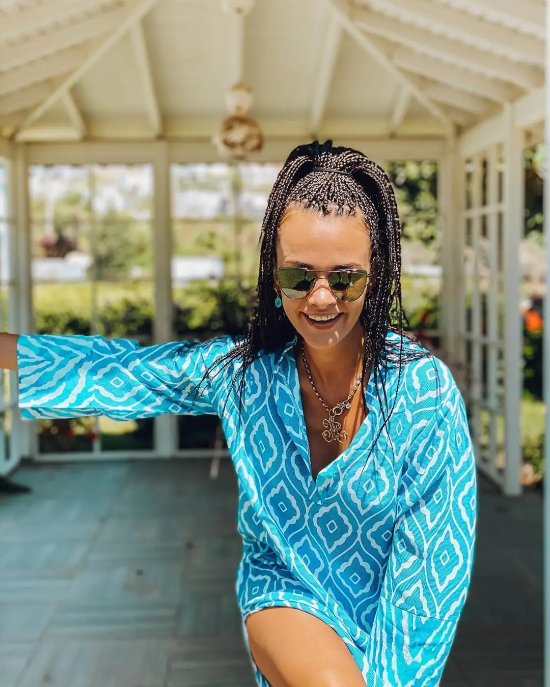 Hande Soral yeni saçlarıyla ilgili espri yaptı! 8