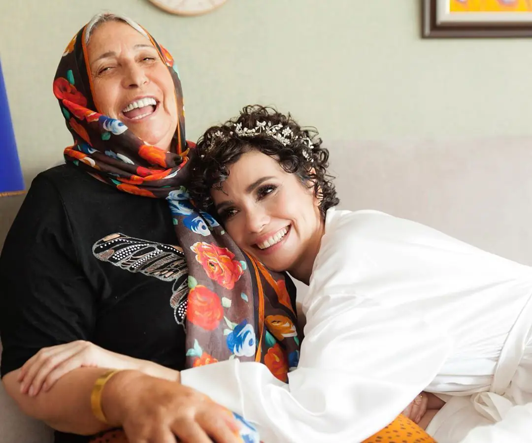 Anne kucağında huzuru buldu! Songül Öden ne kadar da annesine benziyor... 7
