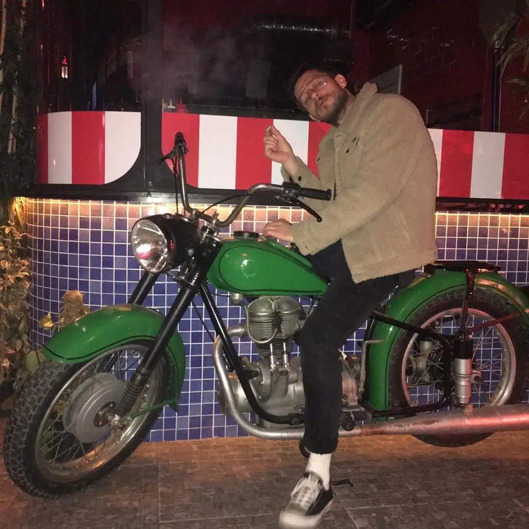 Uraz Kaygılaroğlu, hayranlarını tek fotoyla yaktı geçti! 7