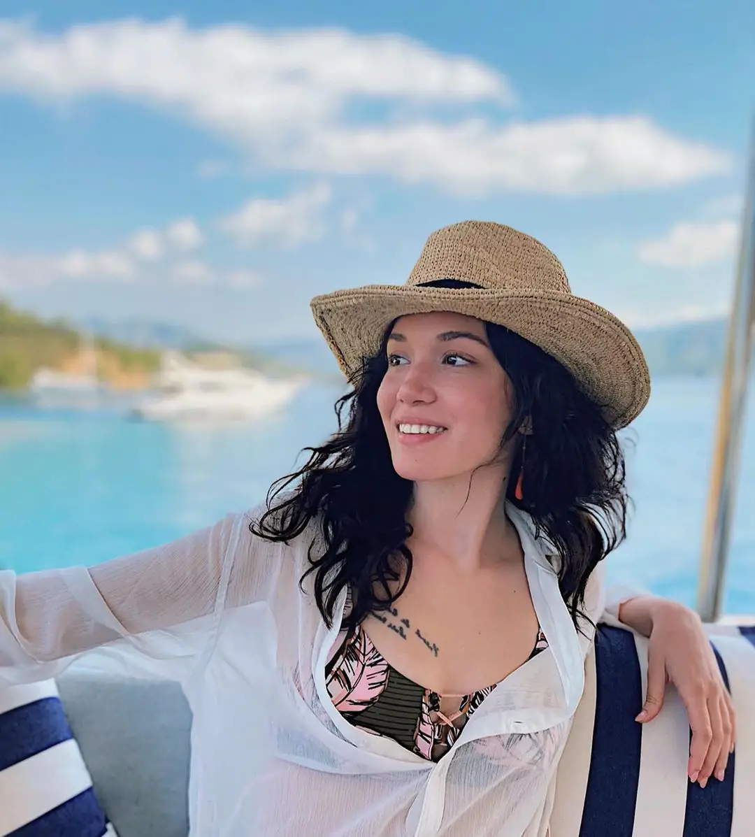 Çukur'un Nehir'i Hazal Subaşı, resmen sağ gösterip sol vurdu! Gerçek fotoğrafla çıktı! 9