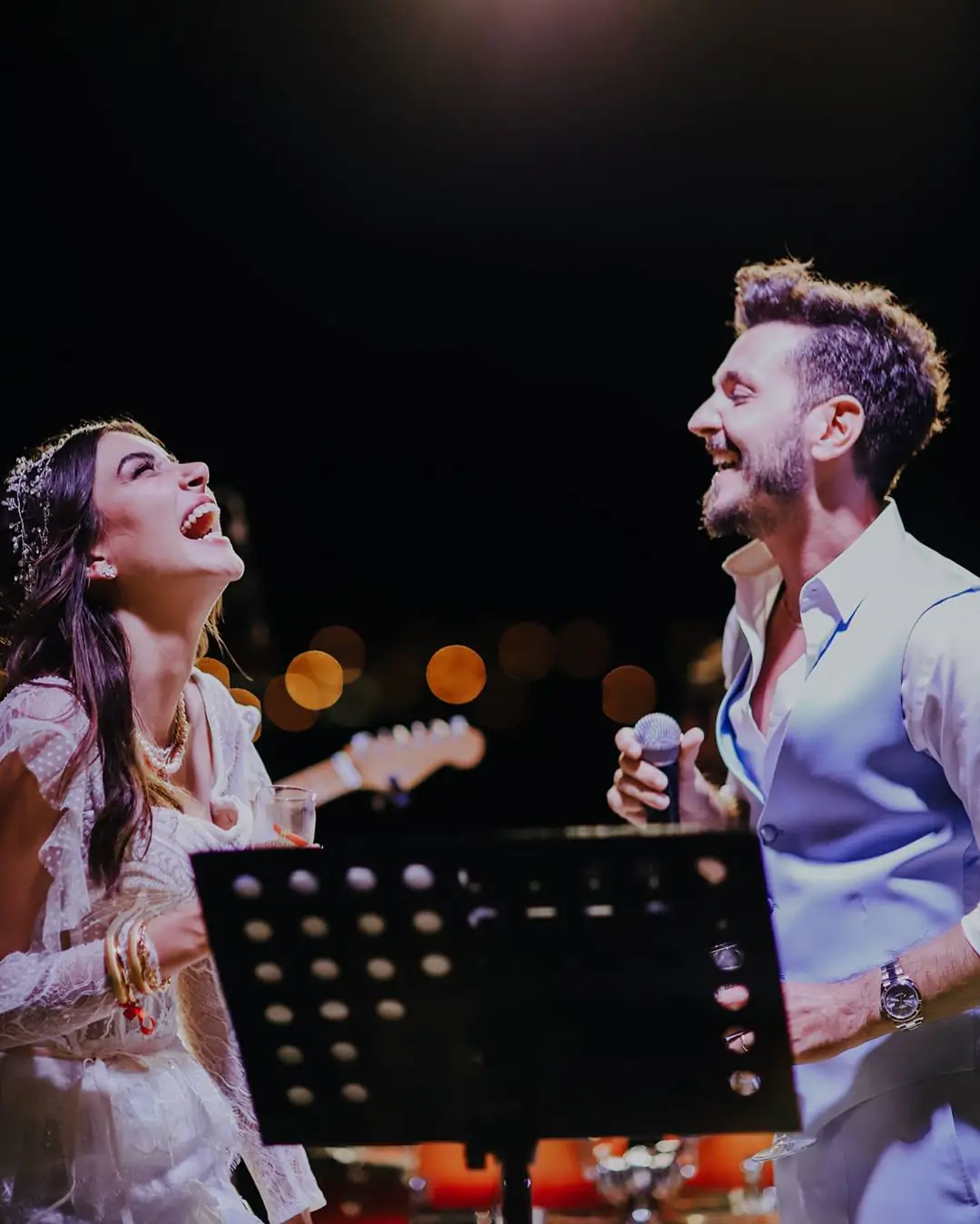 Deniz Baysal - Barış Yurtçu'dan birinci yıl kutlaması! Hande Soral - İsmail Demirci çifti ise aşk tazeledi! 8 Deniz Baysal - Barış Yurtçu'dan birinci yıl kutlaması! Hande Soral - İsmail Demirci çifti ise aşk tazeledi! 8