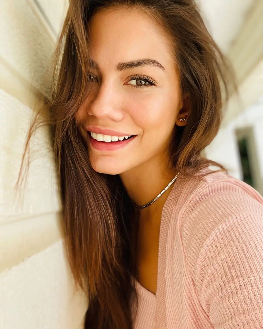 Resmen şeytan tüyü var! Demet Özdemir'in fotosunda bir numara yok ama binlerce beğeni aldı! 7